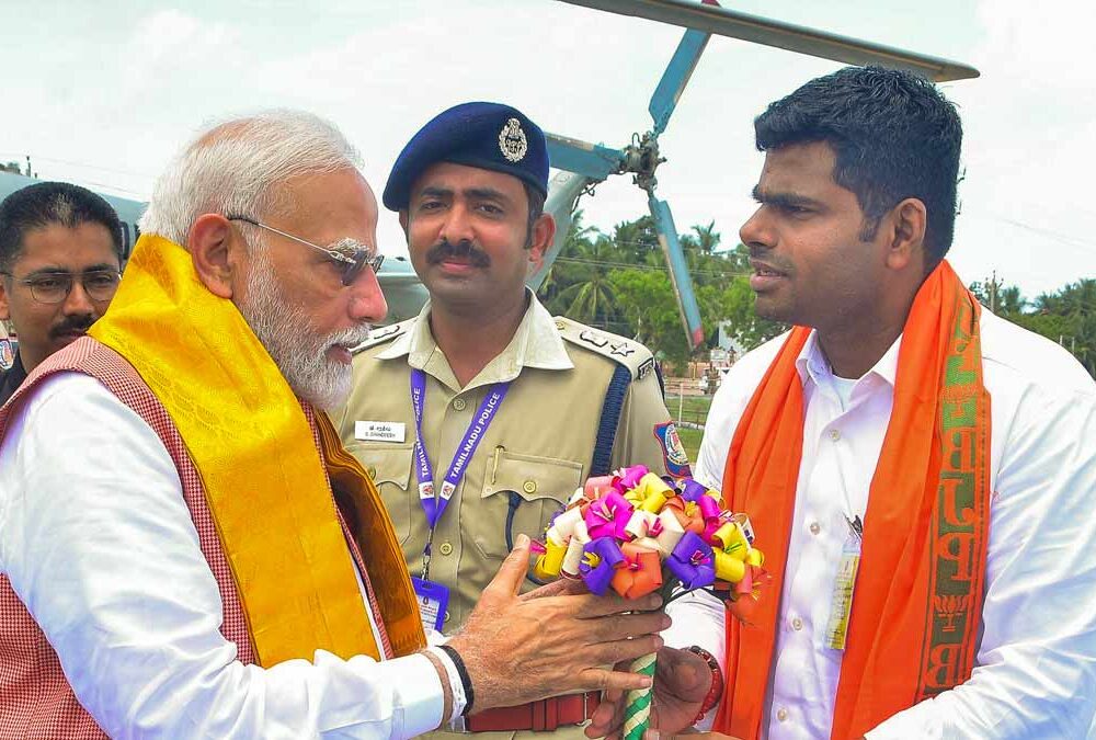 modi with annamalai